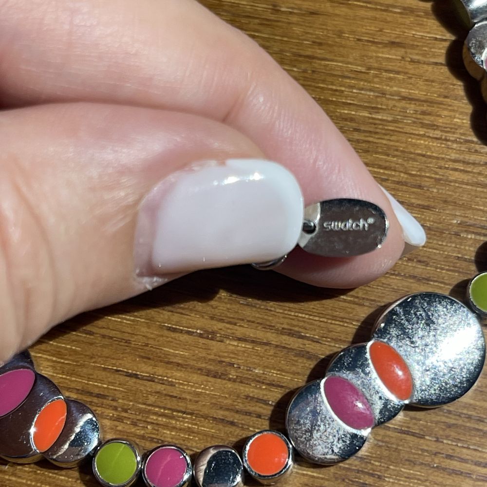 Conjunto Colar e Pulseiras Swatch