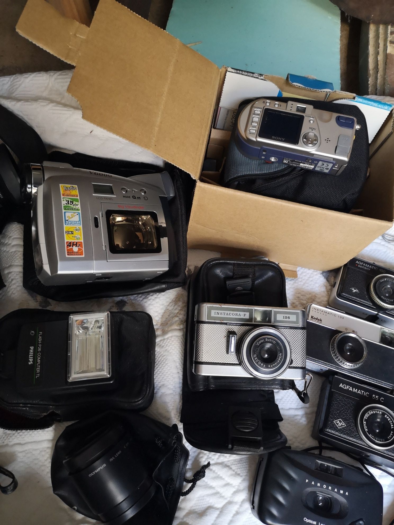 Lote de máquinas fotográficas e outros