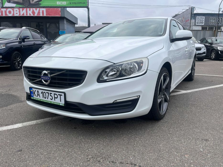 Volvo V60 (facelift) 2.0 дизель 2016 із Нідерландів