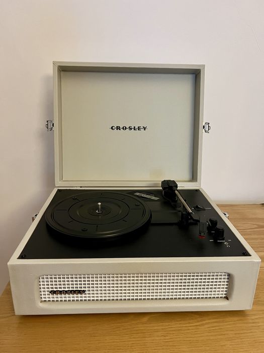 Gira-discos Crosley creme