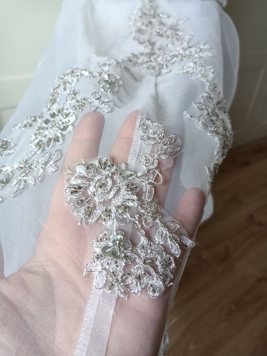 Suknia ślubna plus size maxi halka bolerko welon