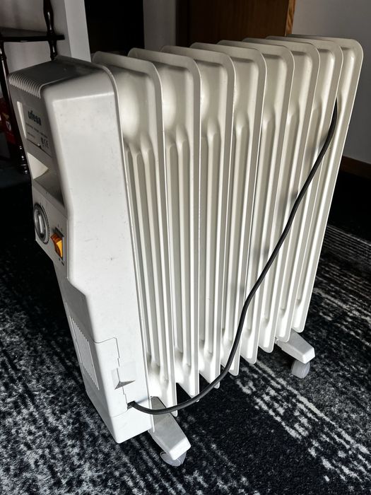 Aquecedor a óleo UFESA 2000w