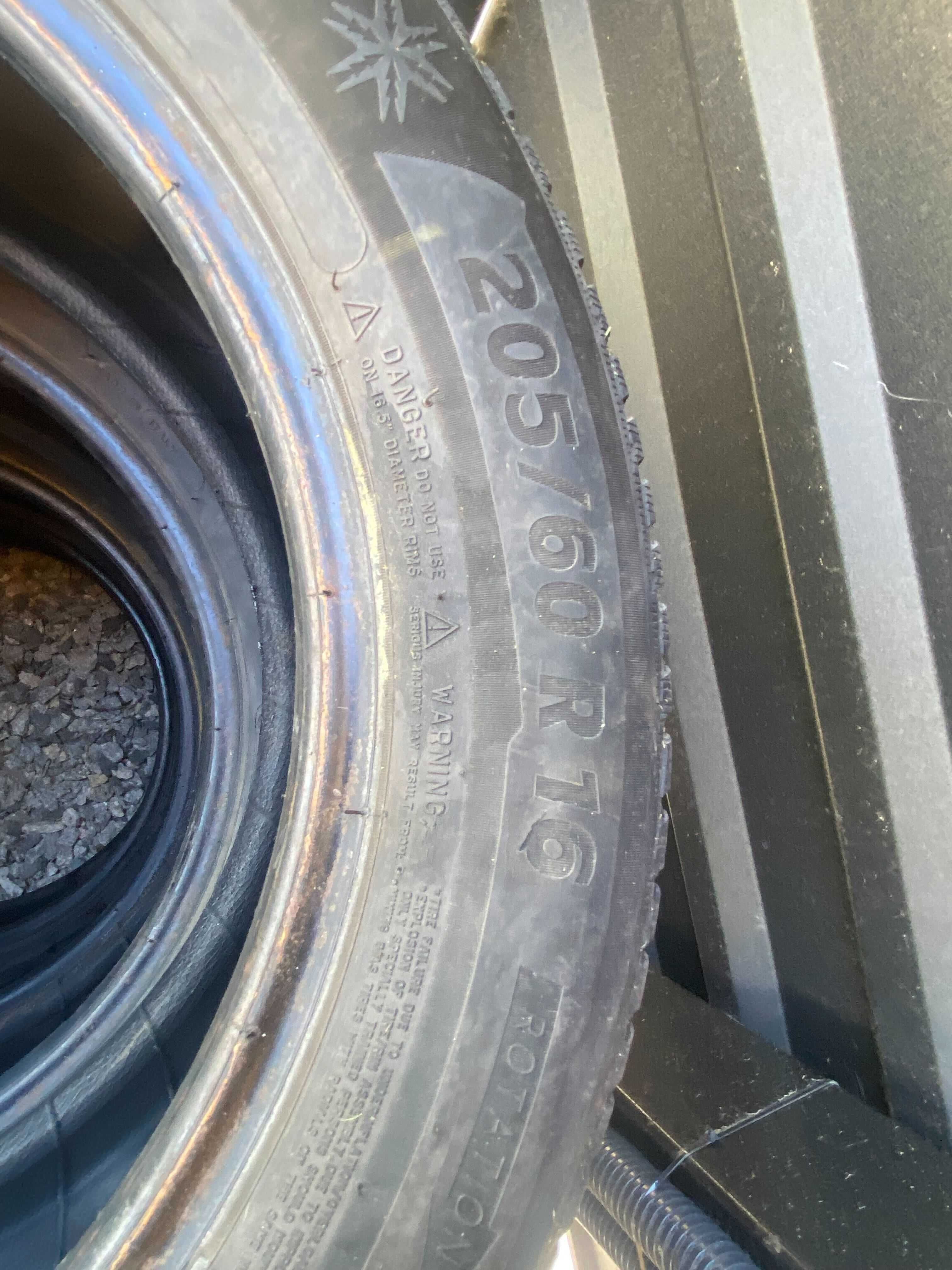 Шини зимні Michelin Alpin5 205/60/R16