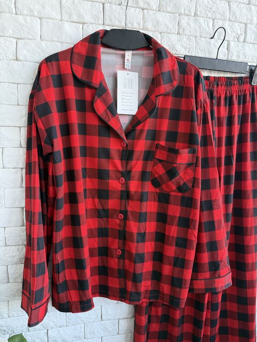 Жіноча піжама в клітинку оверсайз з широкими штанами. Пижама в клетку