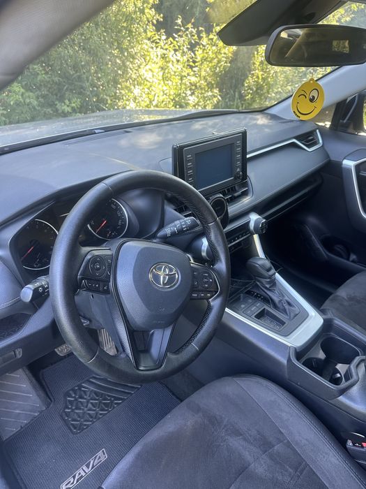 Тойота RAV 4 бензин 2.5