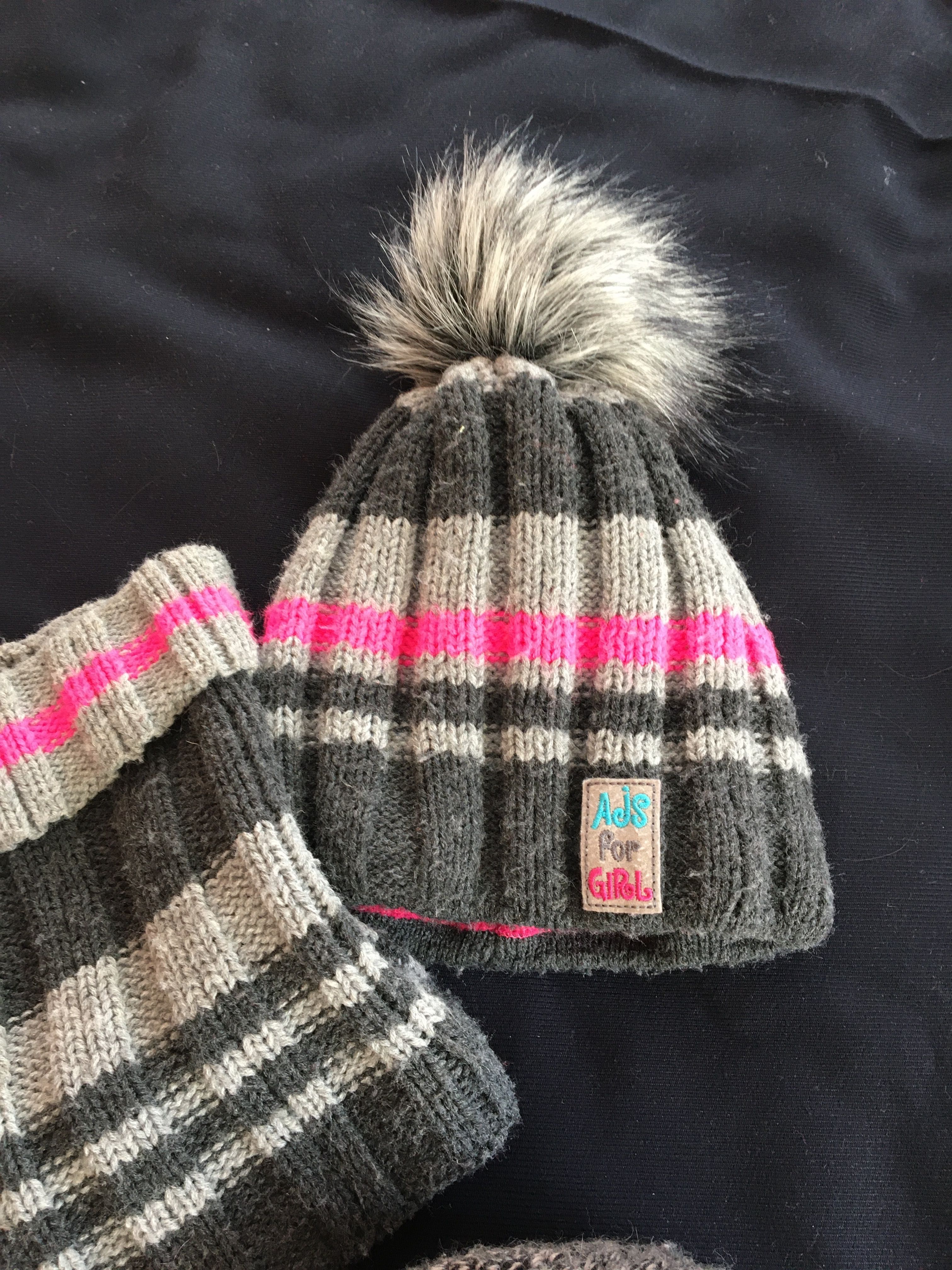 Czapka, beret i komin, 54, 8-10 lat