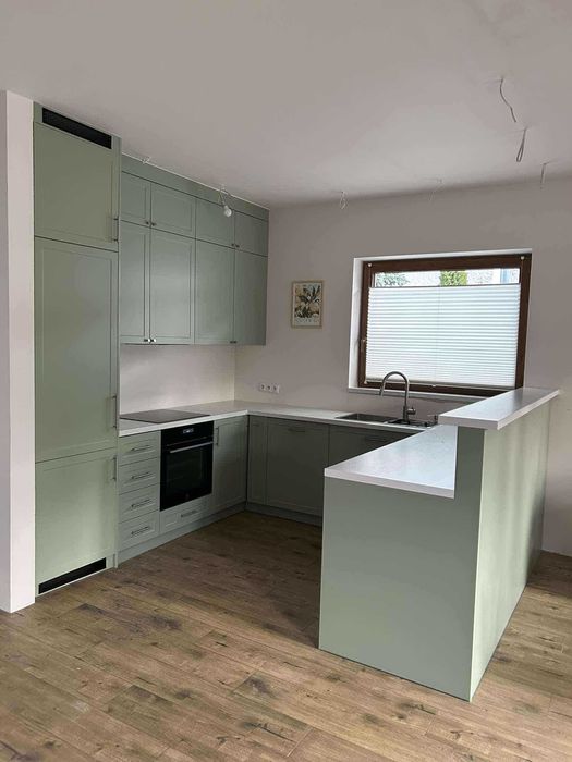 Meble na wymiar/kuchnie/szafy/sypialnie/łazienkowe