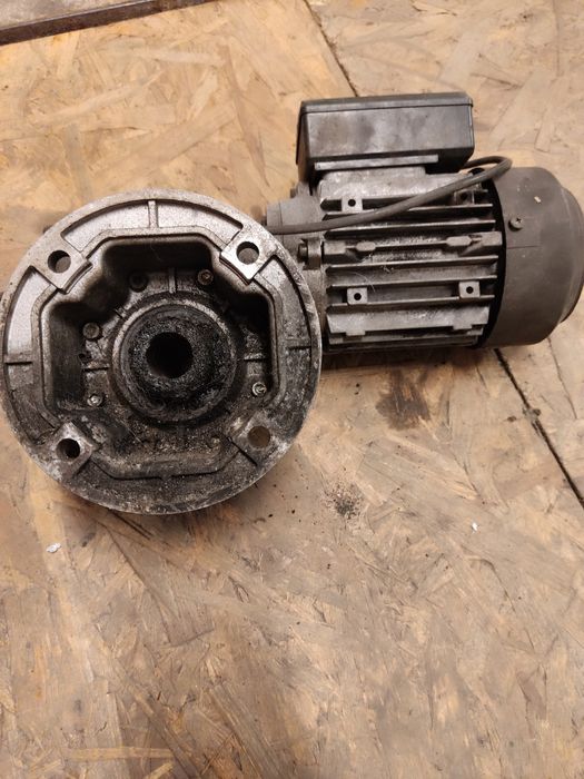 Reduktor przekładnia napęd do pieca na ekogroszek motoreduktor