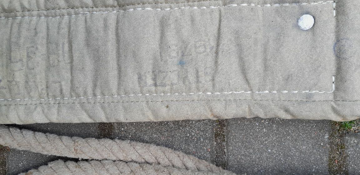 Pas z linką I karabińczykiem