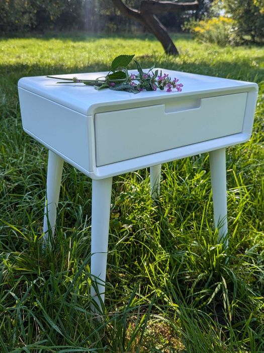 Приліжкова тумба  / тумба для спальні  / тумба з натурального дерева