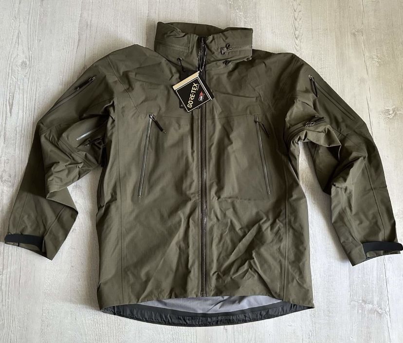 Куртка Arcteryx Leaf Alpha Jacket Mens
