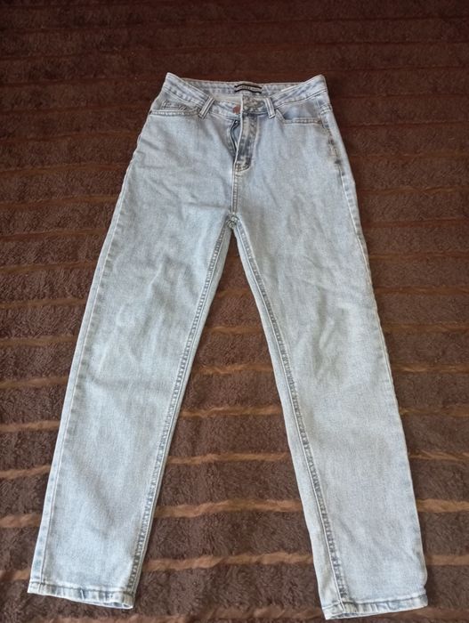 Джинси momo в хорошом стані