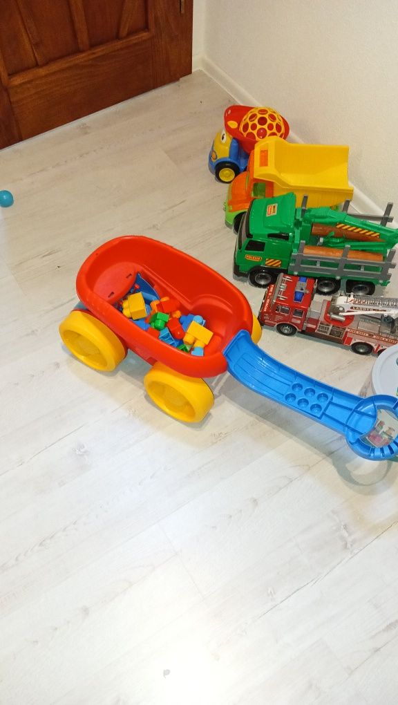 Wózek do zbierania klocków mega bloks