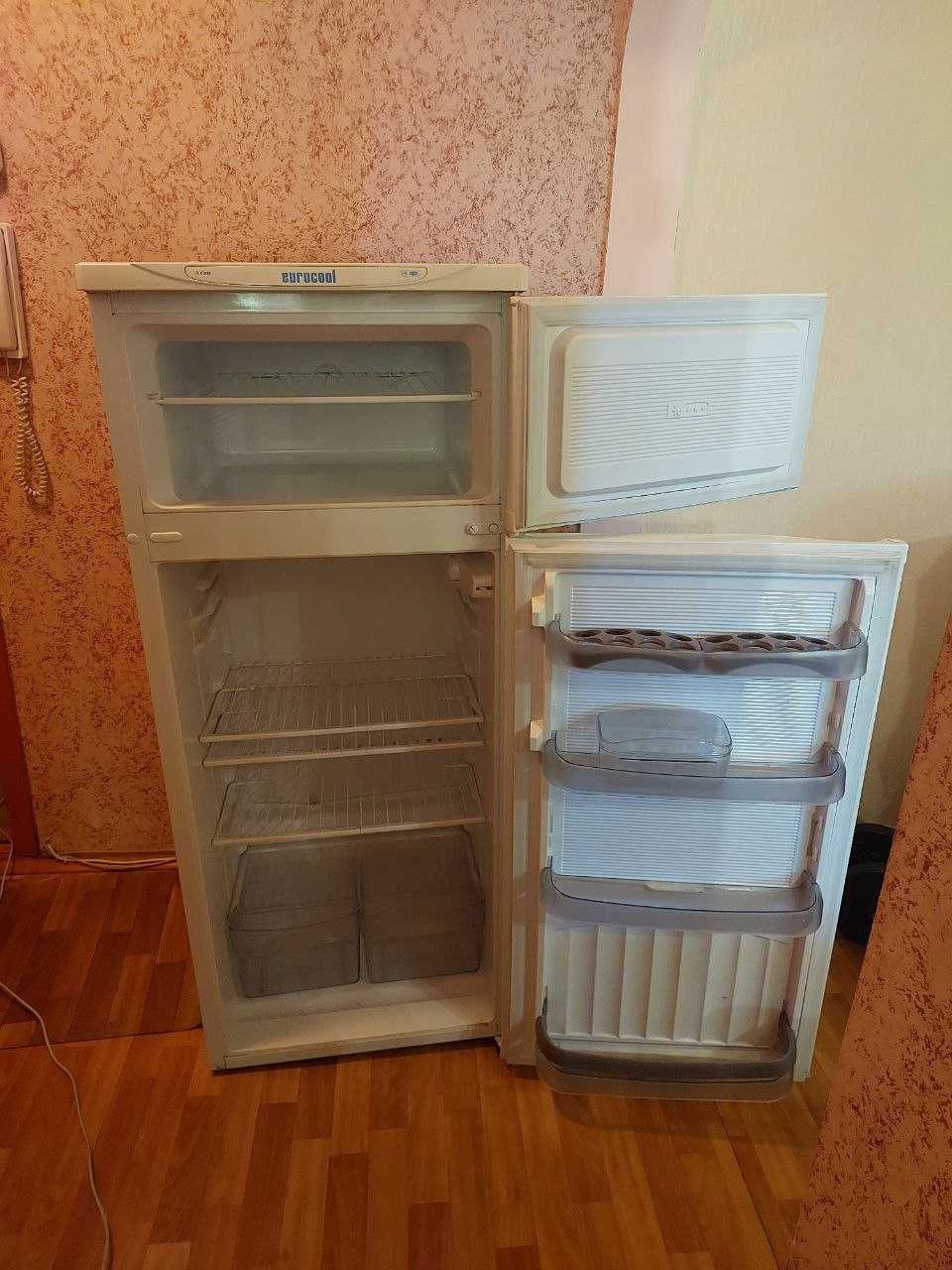 Холодильник eurocool на запчастини