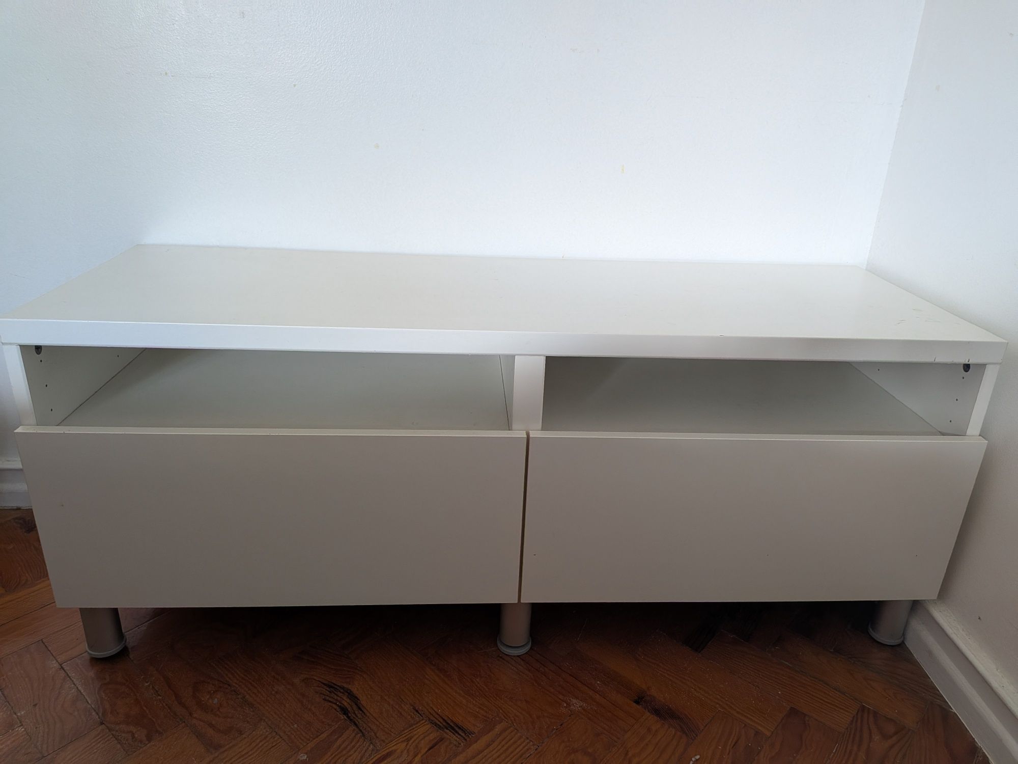 Móvel de TV IKEA BESTÅ, cor branca, 120x40x40