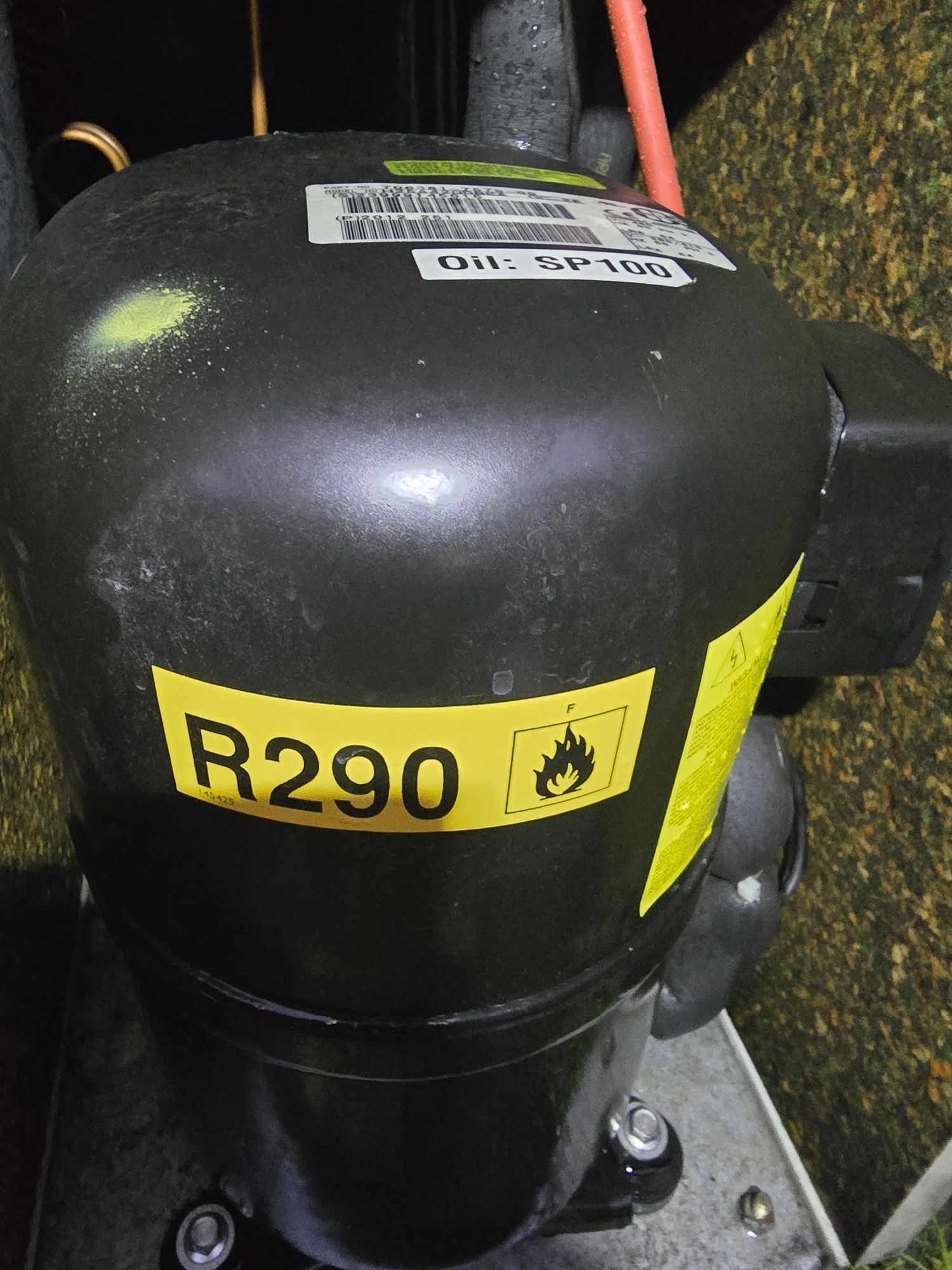 Pompa ciepła 11kW woda-woda monoblock wysokotemperaturowa na gaz R290