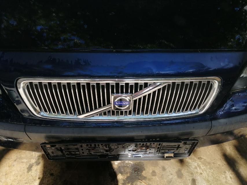 Volvo V70 автозапчастини