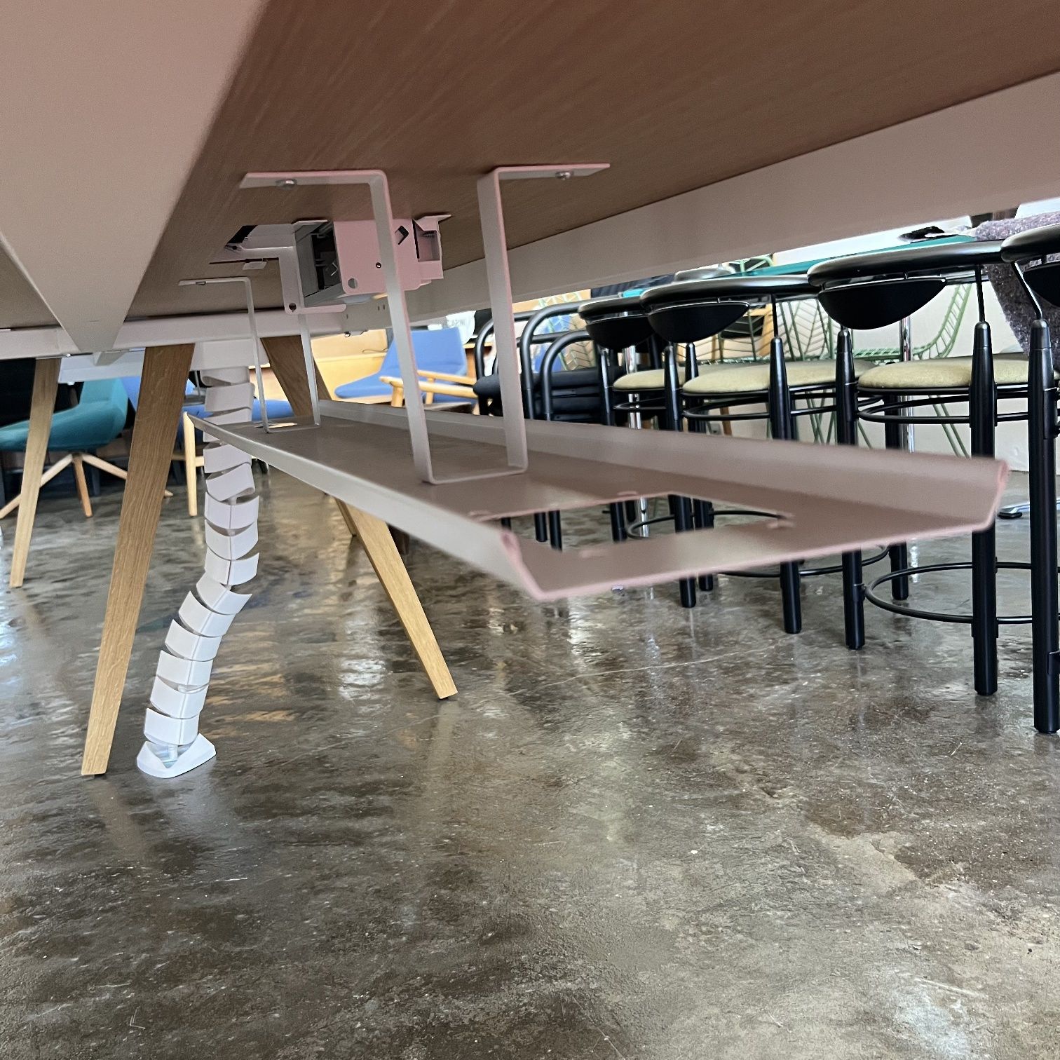 Mesa reuniões modelo Trim madeira da Sotubo