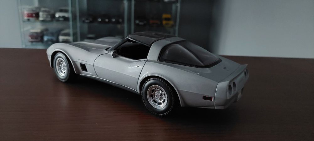 Model 1:18 Chevrolet Corvette 1982 Welly