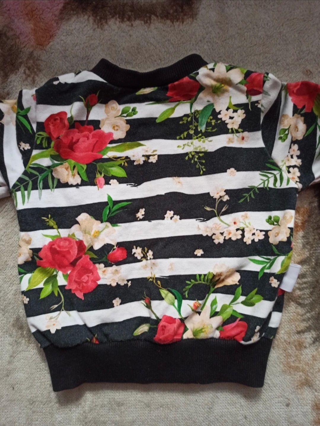 Sweter z falbankami