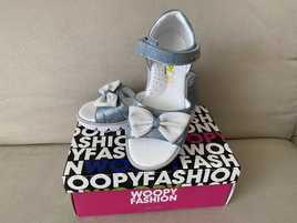 Шкіряні Босоніжки для дівчинки Woopy Fashion