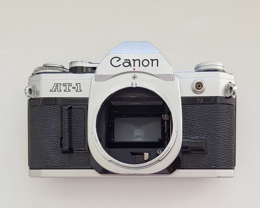 Фото камера Canon AT1