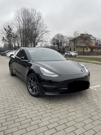 Розборка Tesla model 3
