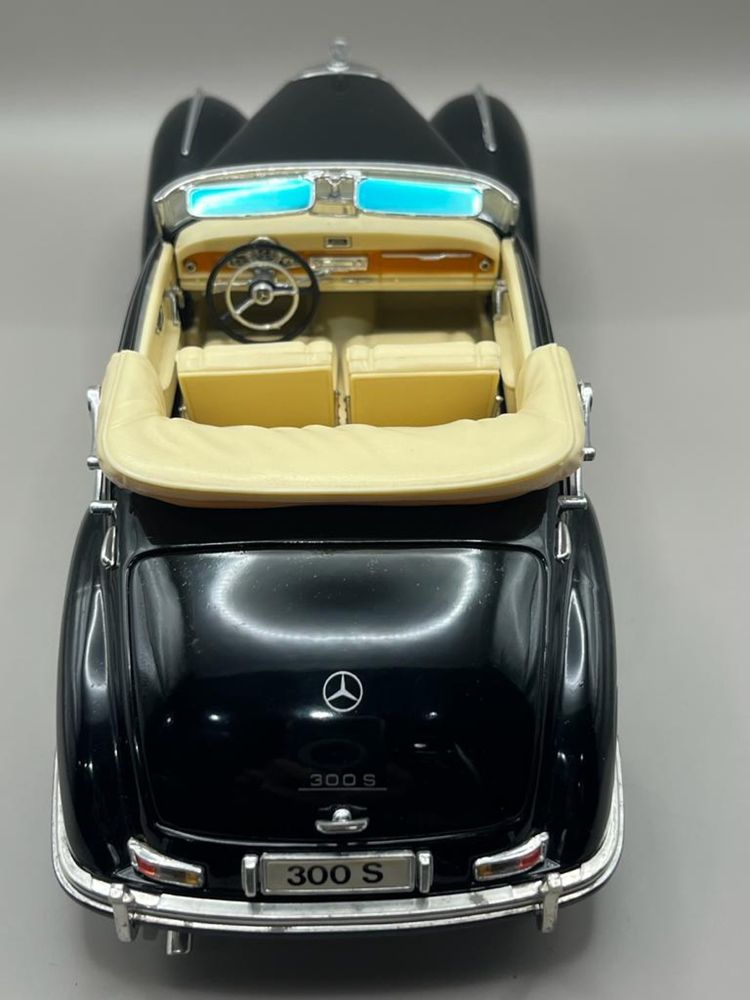Model 1:18 Mercedes Benz 300 S