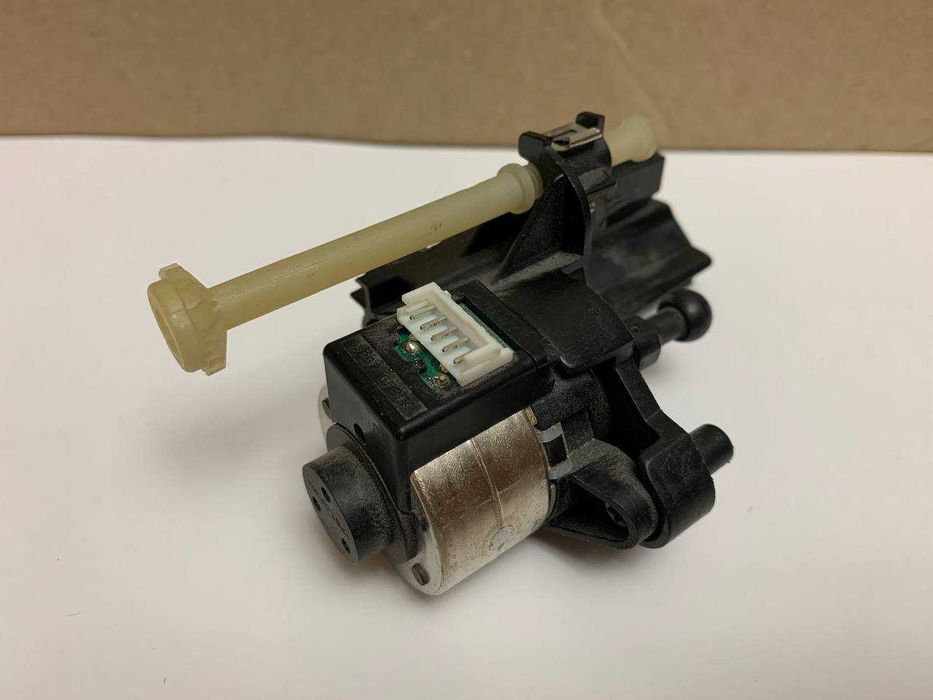 Моторчик регулировки фары Audi A4 B8