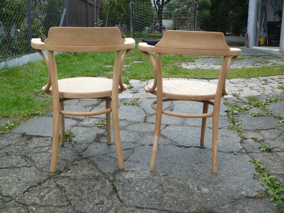Stare krzesła Thonet - sygnowane.