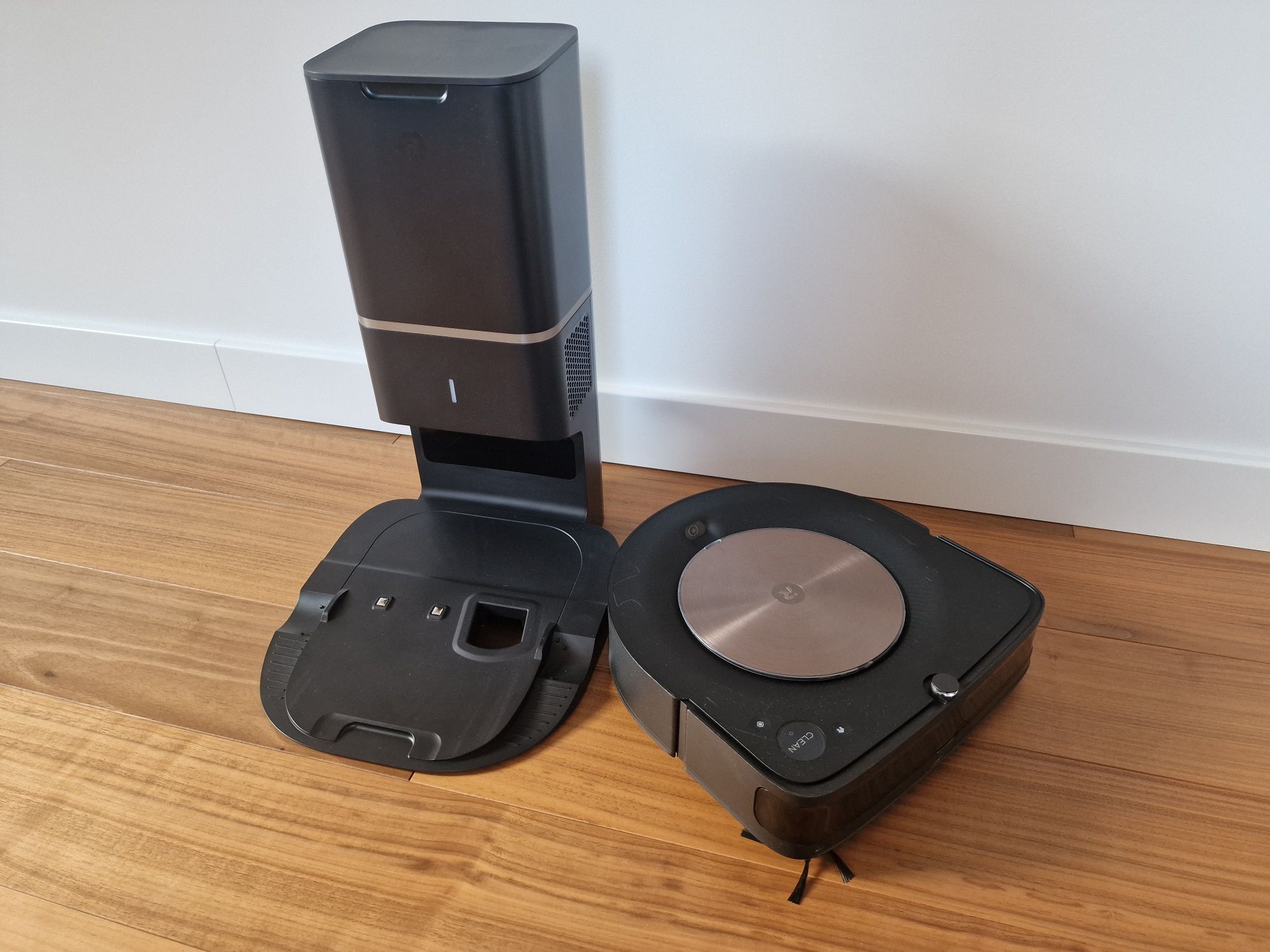 Odkurzacz Roomba s9+ ze stacją dokującą automatyczny, auto opróźnianie