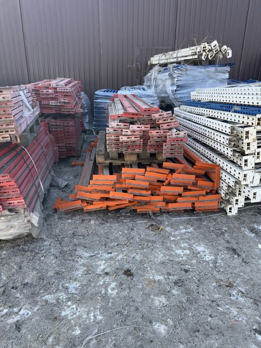 Палетні стелажі