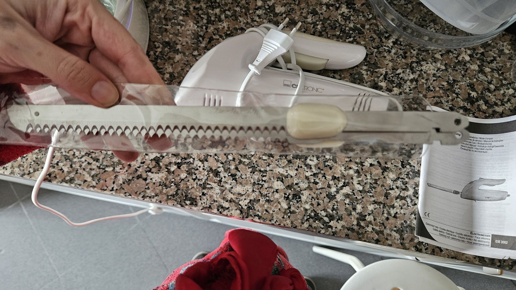 Faca eléctrica Clatronic