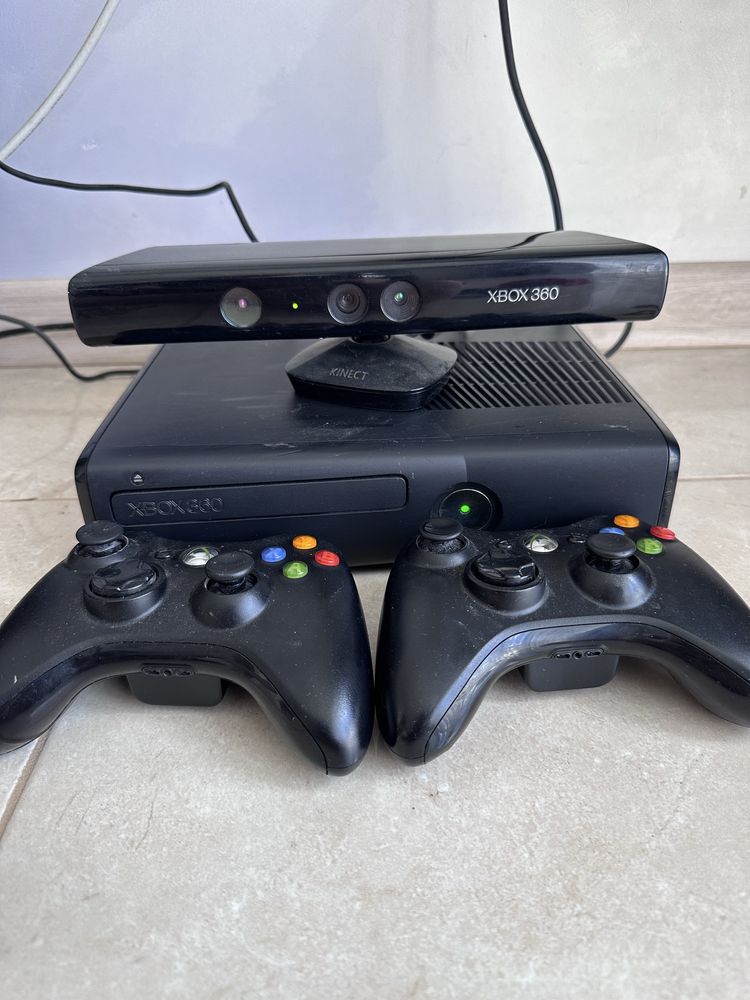 Xbox 360 2 джойстика+kinect