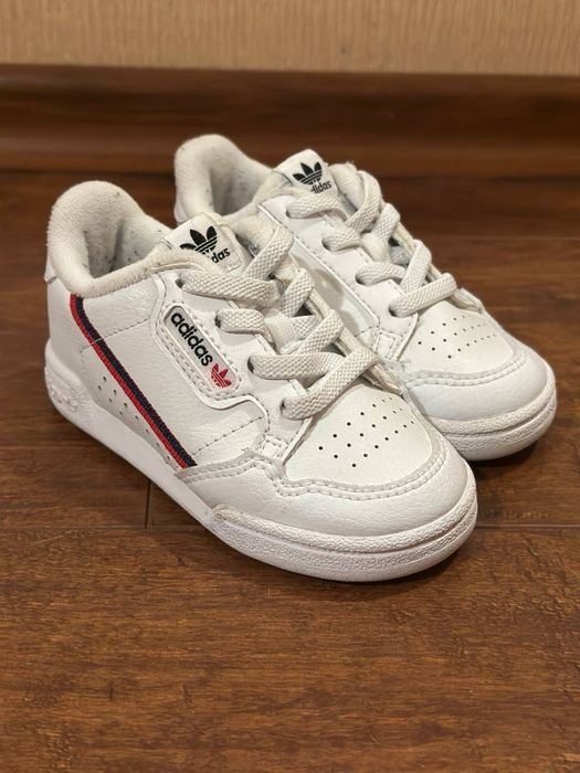 Дитячі Кросівки Adidas оригінал, 22 розмір