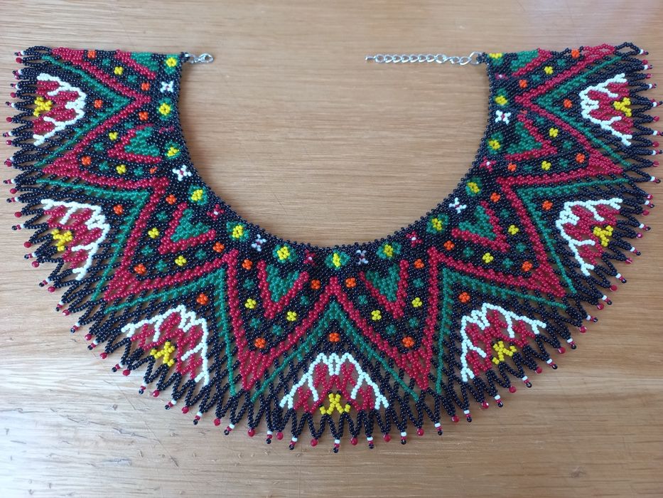 Традиційна українська силянка з чеського бісеру до вишиванки, намисто