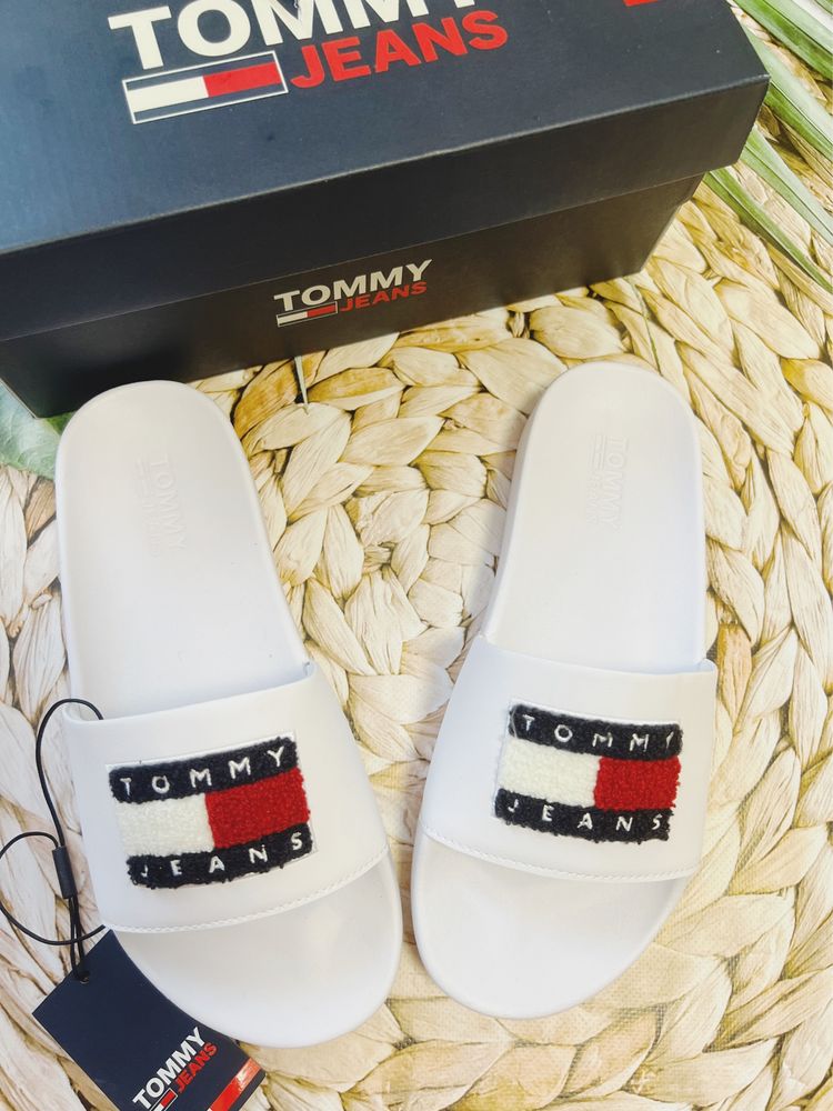 Нові оригінальні шльопанці tommy hilfiger, 37