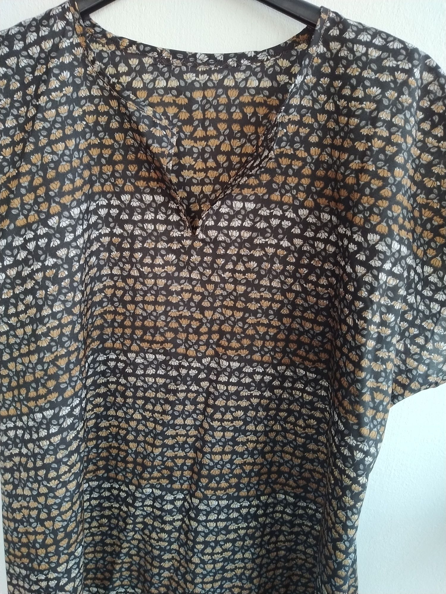 Blusa / Túnica florida, estilo étnico - Tamanho XL / XXL