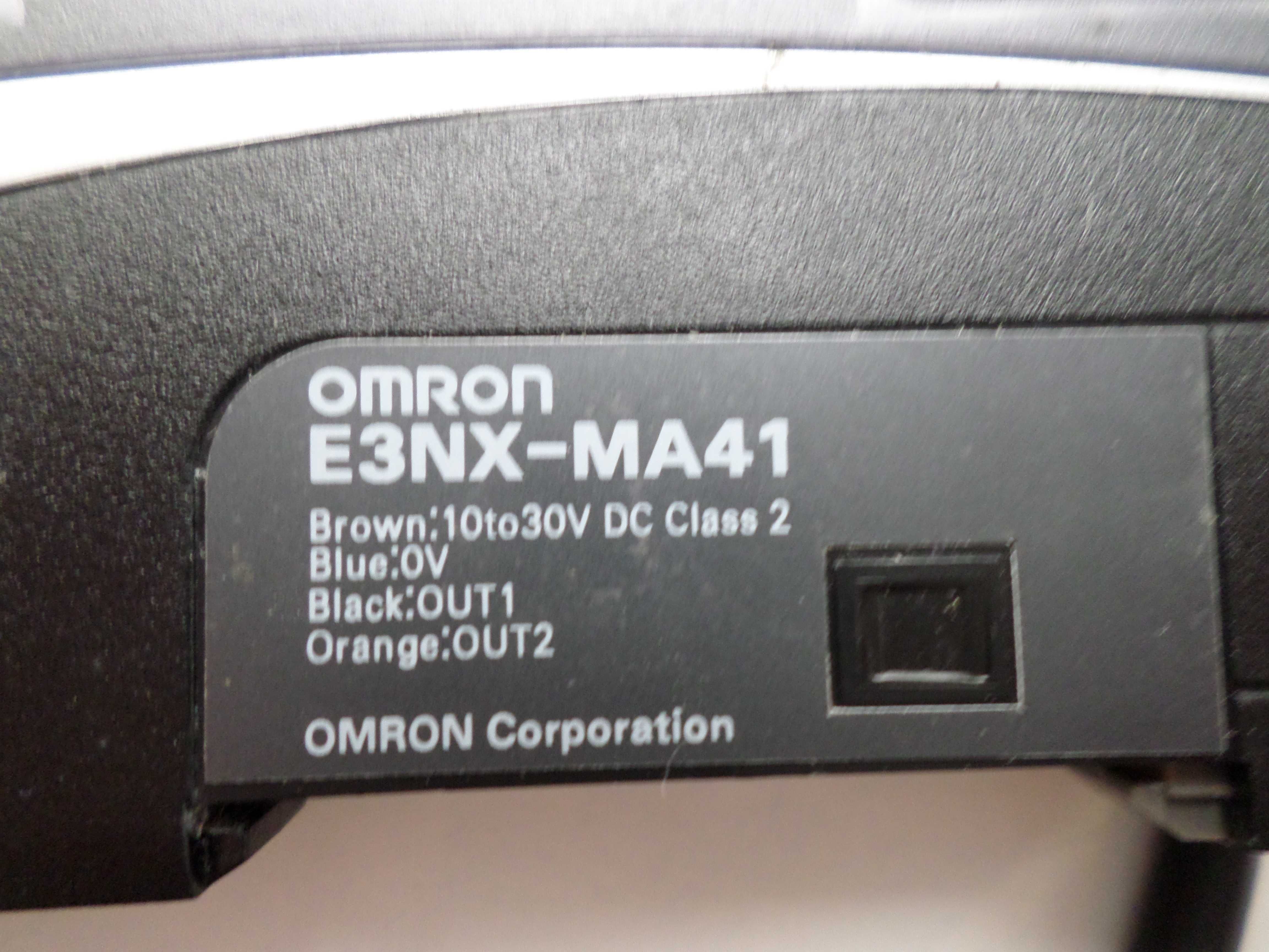 OMRON wzmacniacz światłowodowy E3NX-MA41