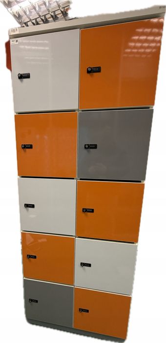 Szafa typu LOCKER z 10 komorami MDD bardzo ładny stan kolor pomarańcz