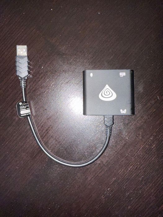 Myszka, ładowarka do laptopa, adapter do konsoli .