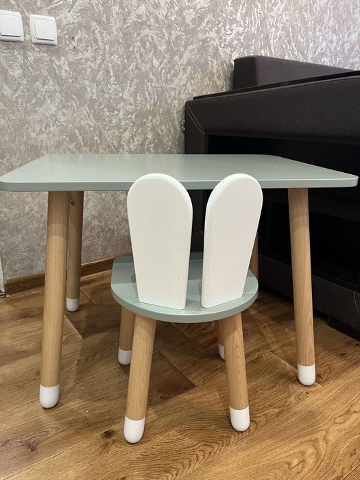Дитячий столик і стільчик