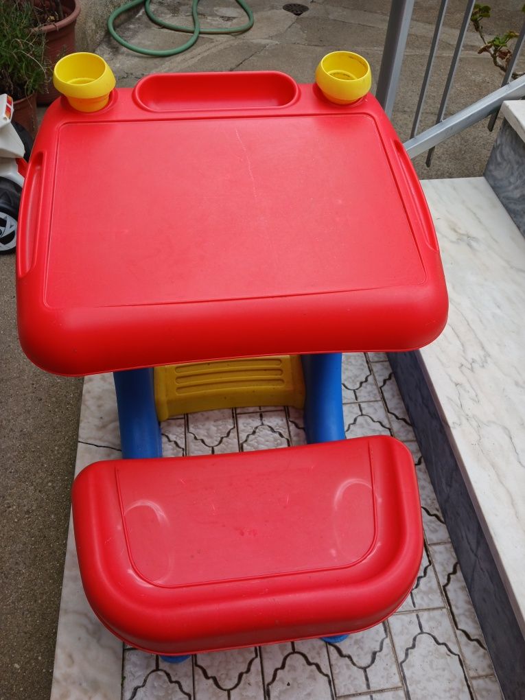 Mesa escrivaninha