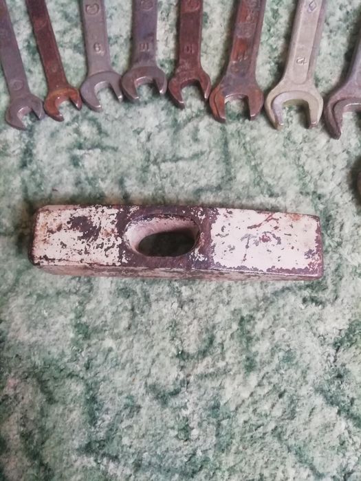 Ключи рожковые, ключ для шлицевых гаек. Молоток ссср