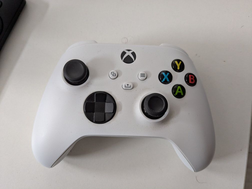 Xbox series S z oryginalnym 2 pady i kablem zasilającym