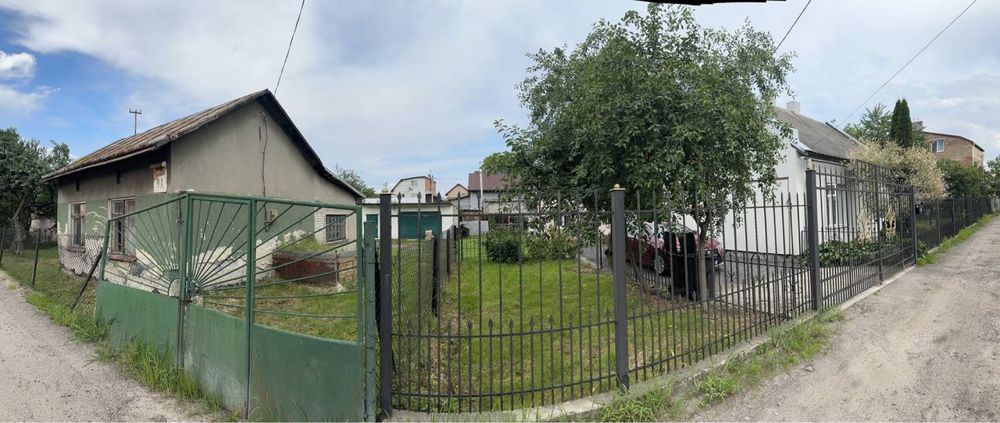 Продаж земельної ділянки з будинком Левандівка