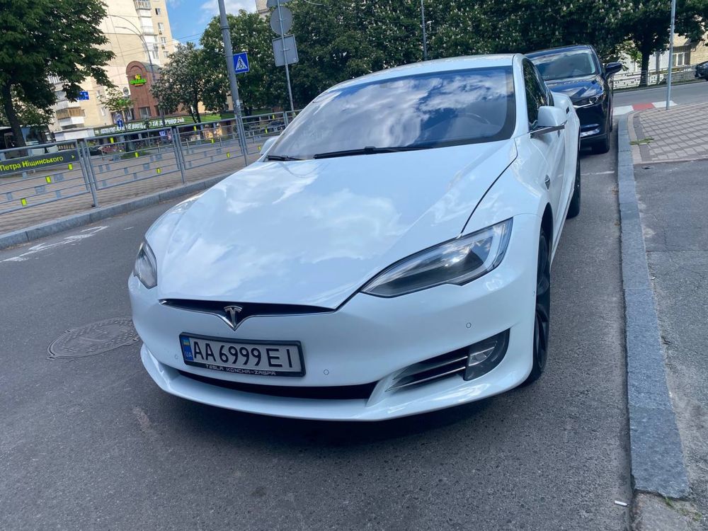 Tesla Model S P100D perfomance