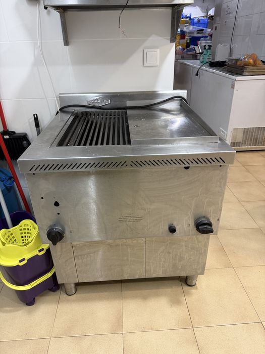 Grelhador a Gás, 1 Grelha + Placa Lisa – GRESILVA