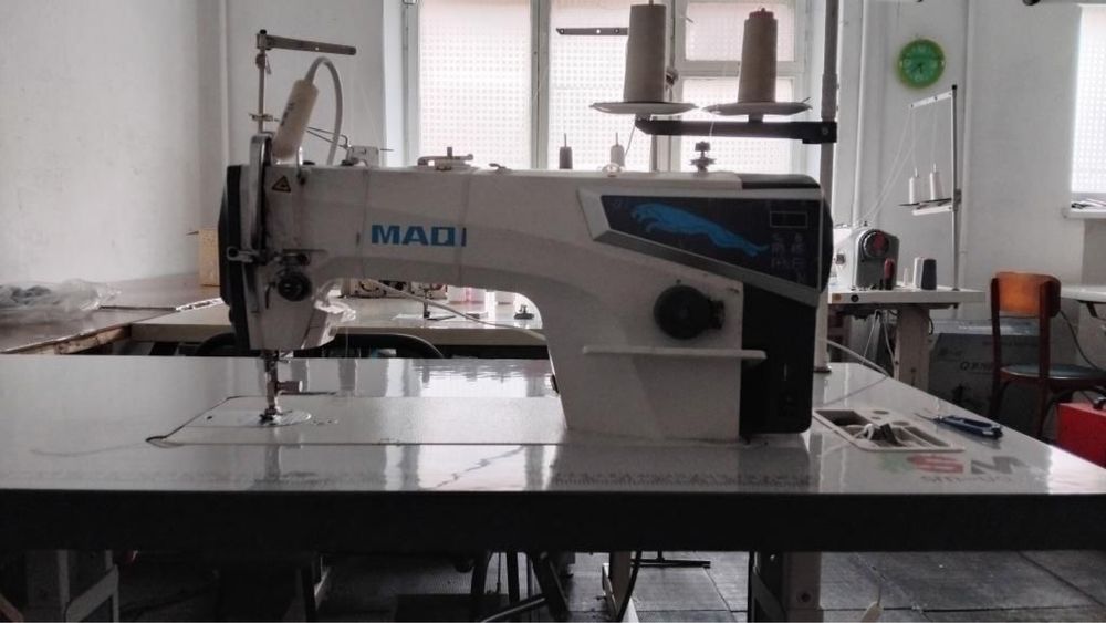 Швейна прямосточна машинка