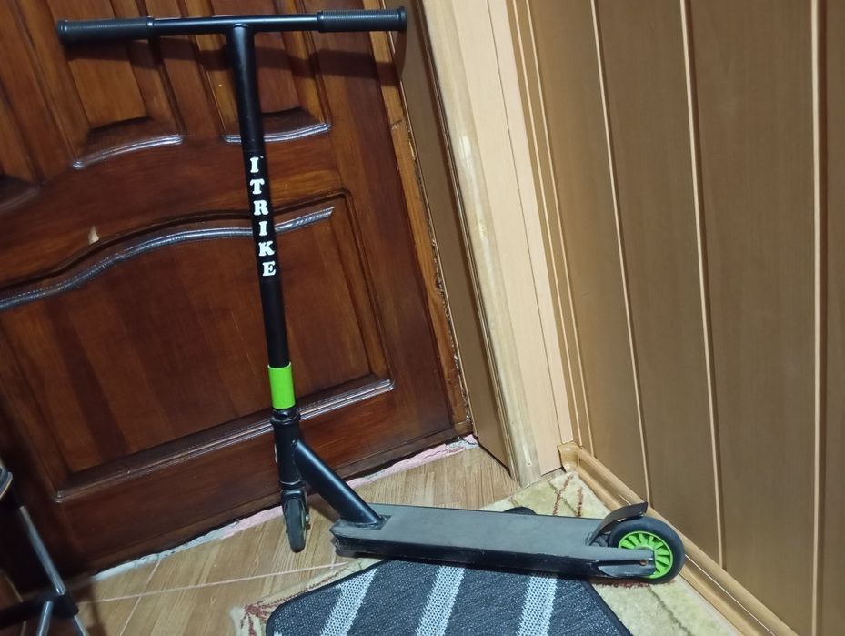 Самокат бу в нормальному стані.